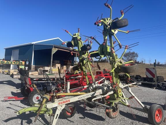 Image of CLAAS Volto 900 equipment image 1