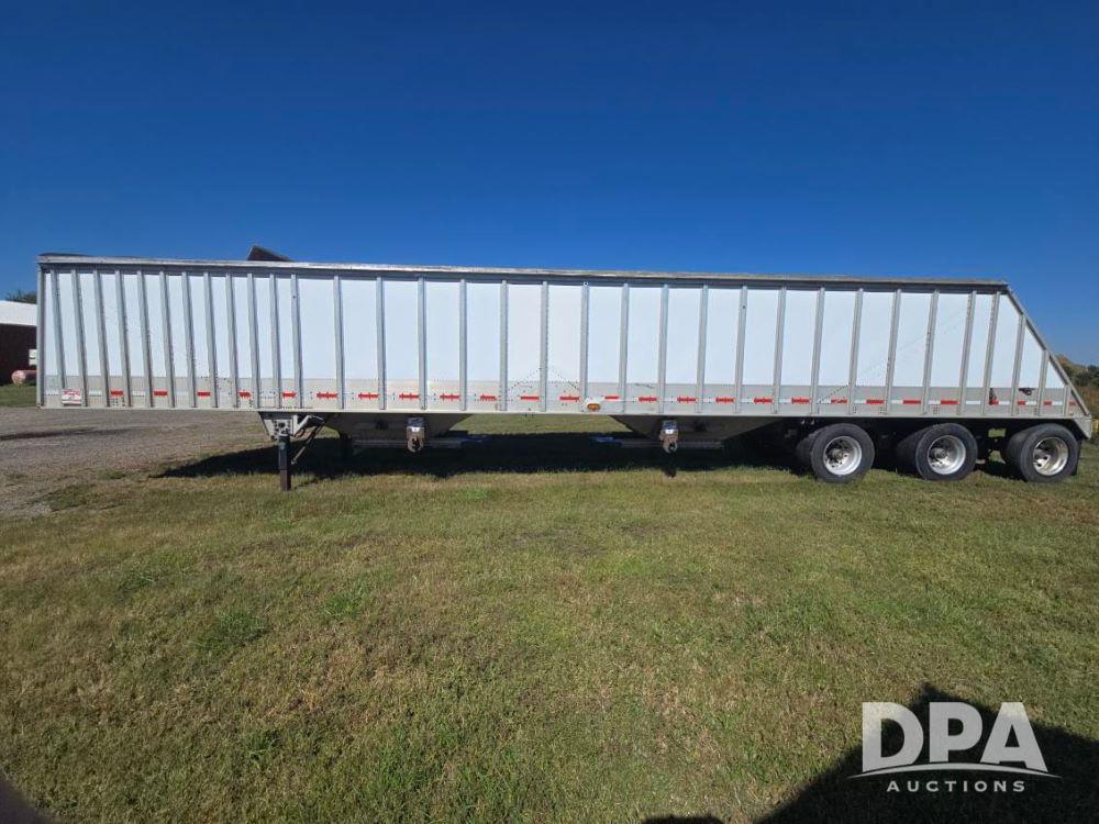 Image of Cornhusker 800 Primary image