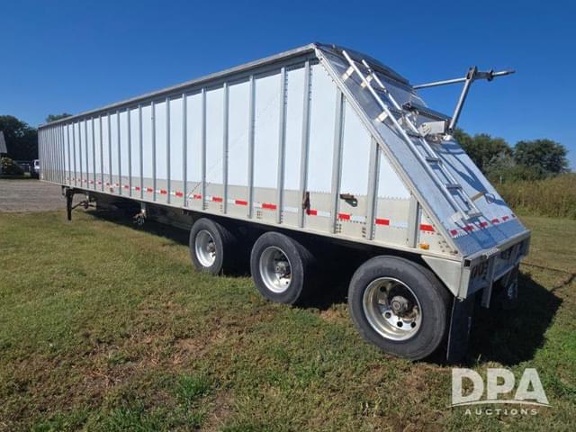 Image of Cornhusker 800 equipment image 4