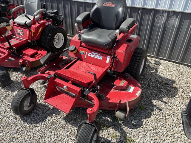 Image of Country Clipper Challenger equipment image 1