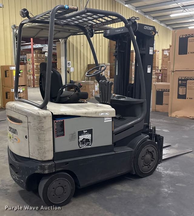 Image of Crown FC equipment image 4