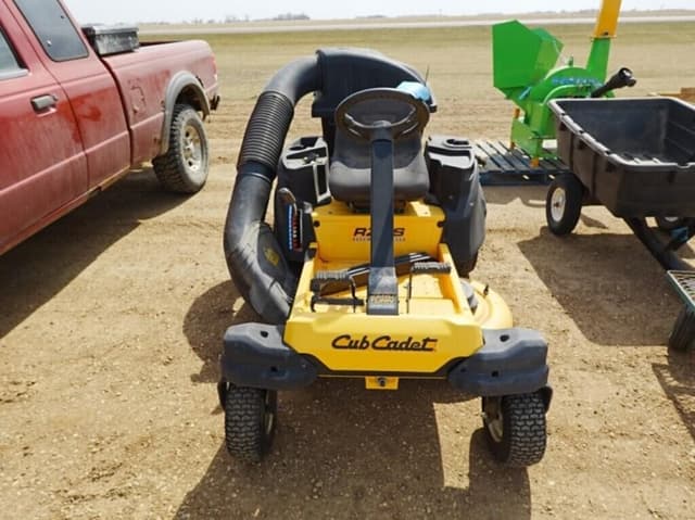 Image of Cub Cadet RZT-S42 equipment image 1