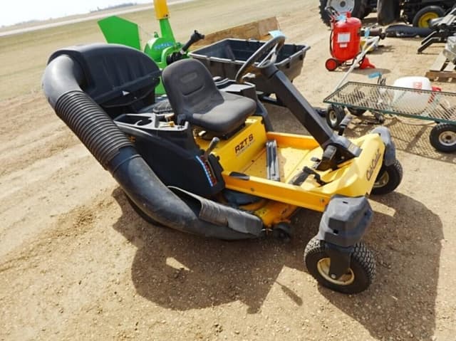 Image of Cub Cadet RZT-S42 equipment image 2