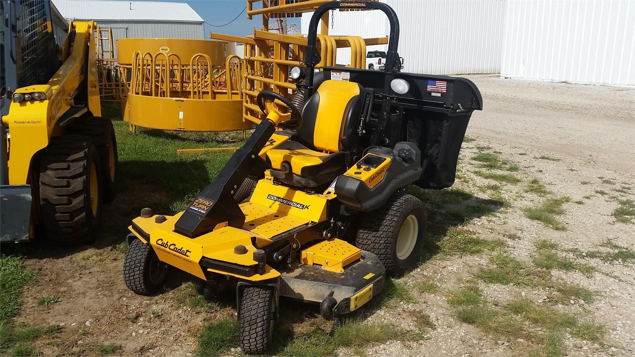 2014 Cub Cadet SZ60 Equipment Image0