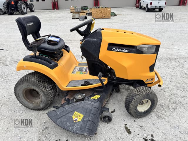 Image of Cub Cadet XT2 LX50 equipment image 2
