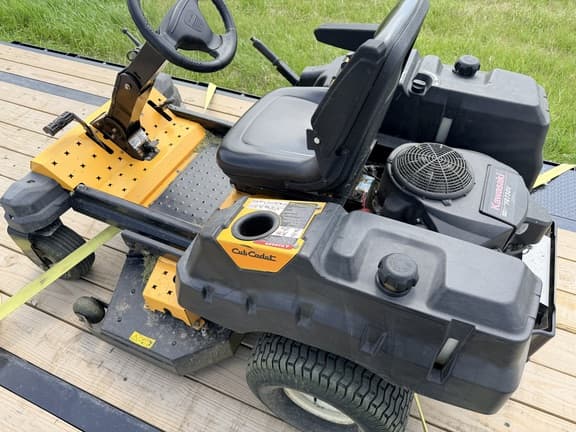 Image of Cub Cadet Z-Force S48 equipment image 4