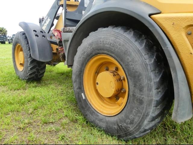 Image of John Deere 204K equipment image 4
