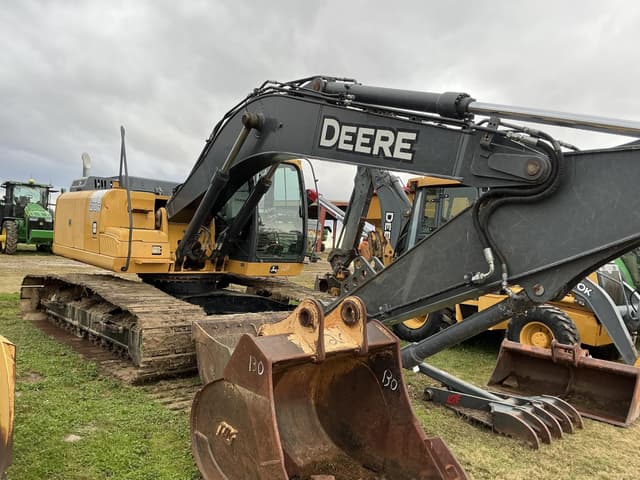 Image of John Deere 210G equipment image 1