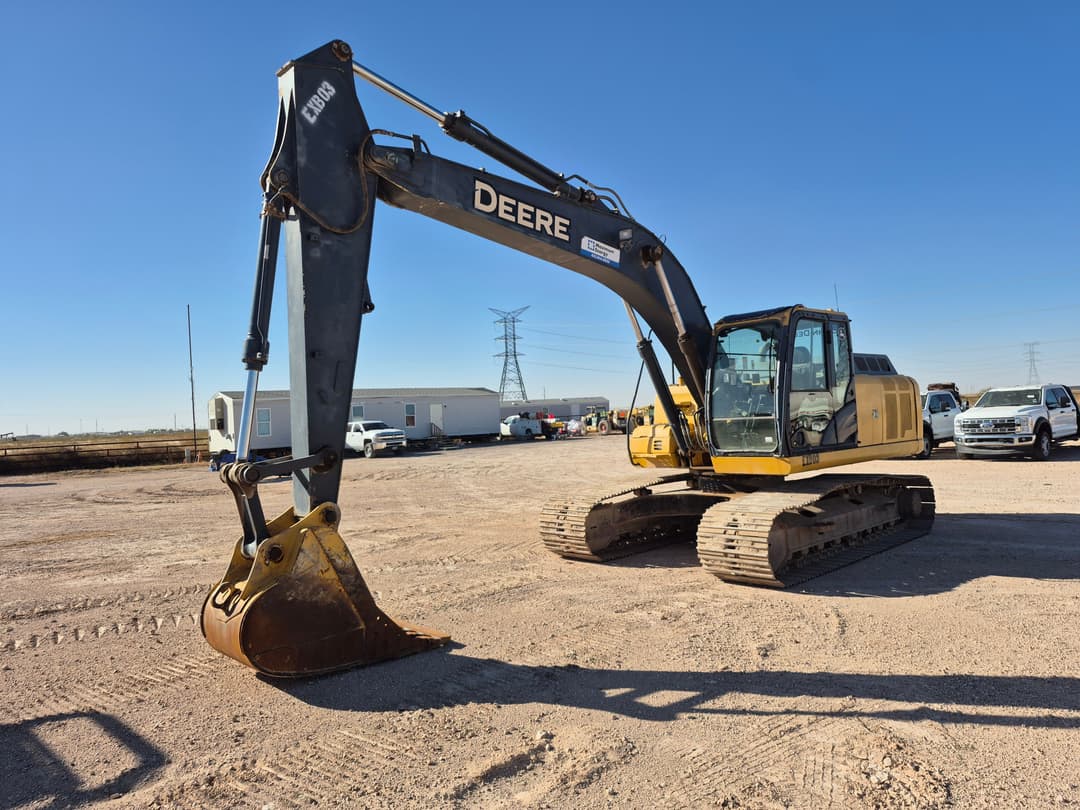 Image of John Deere 210G Primary image