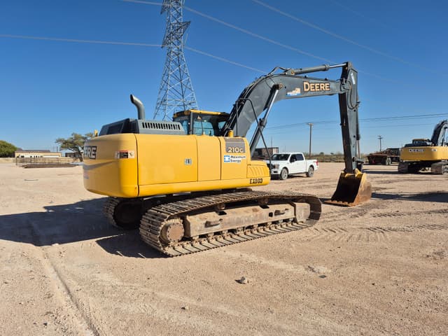 Image of John Deere 210G equipment image 4