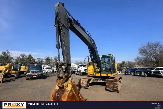 Image of John Deere 245G LC equipment image 3
