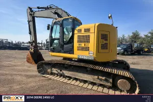 2014 John Deere 245G LC Image