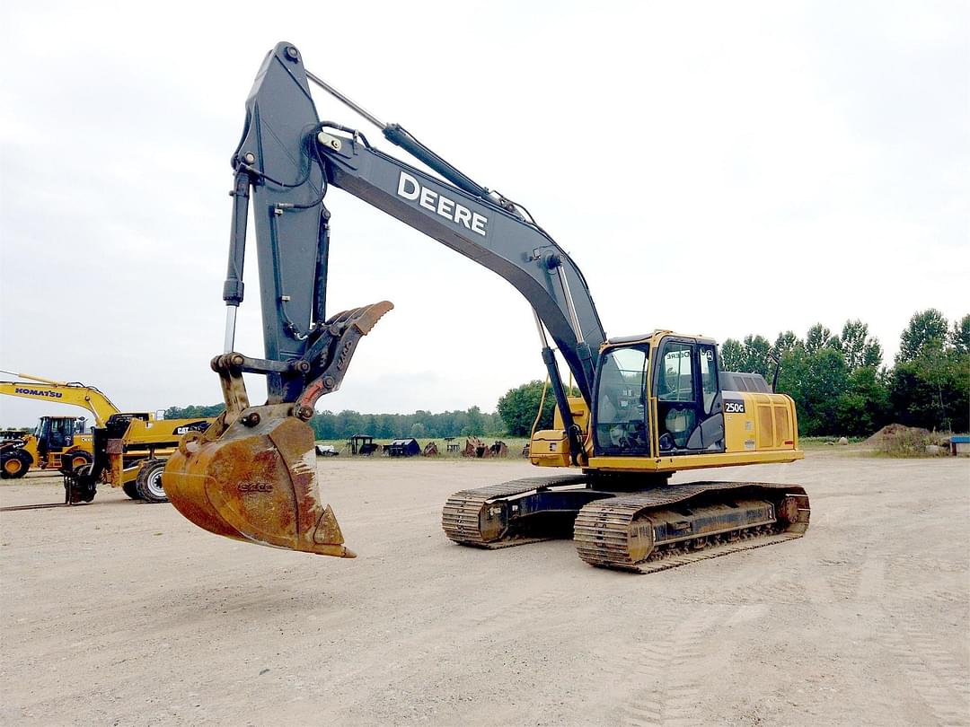 Image of John Deere 250G LC Primary image