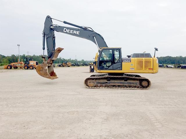 Image of John Deere 250G LC equipment image 1