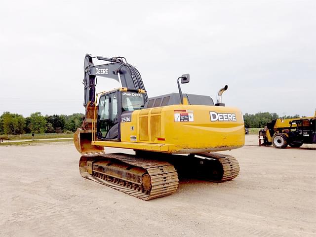 Image of John Deere 250G LC equipment image 2