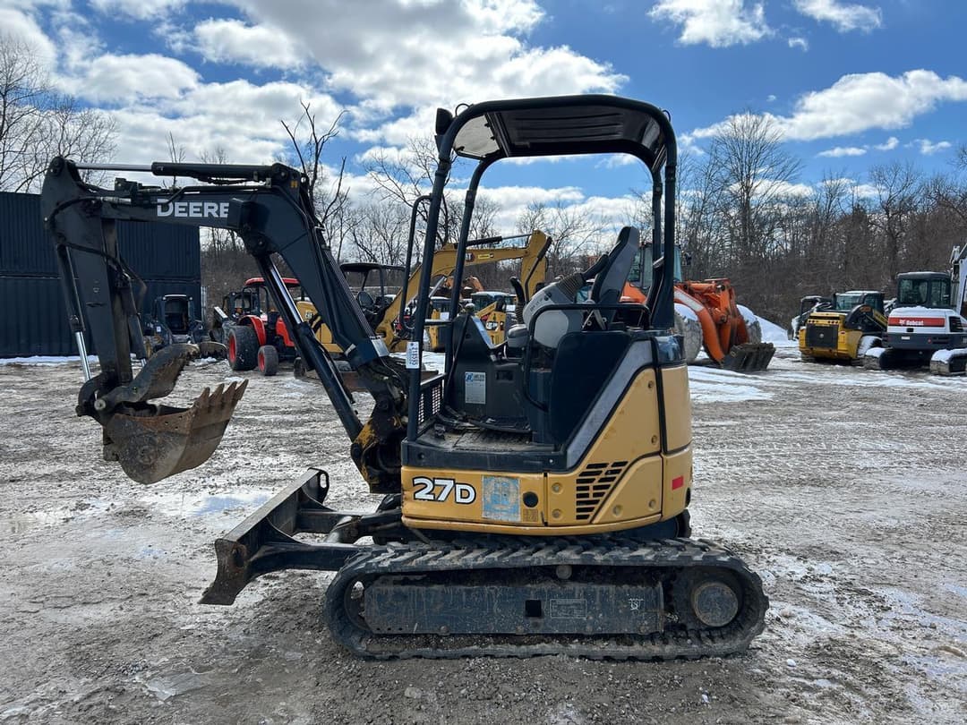 Image of John Deere 27D Primary image