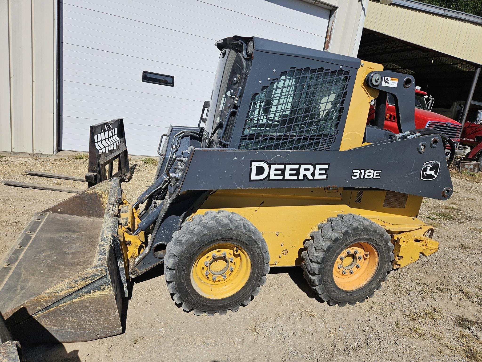 Main image John Deere 318E