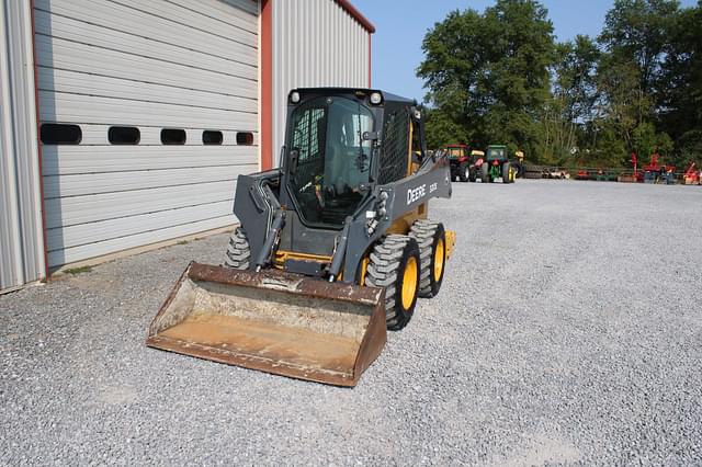 Image of John Deere 320E equipment image 4