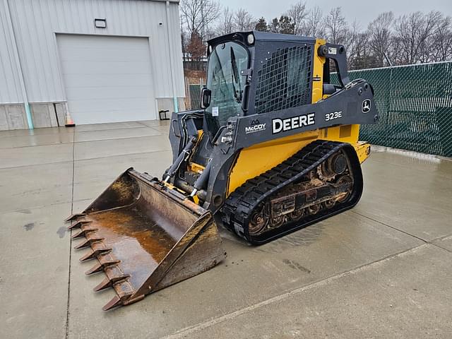 Image of John Deere 323E equipment image 2