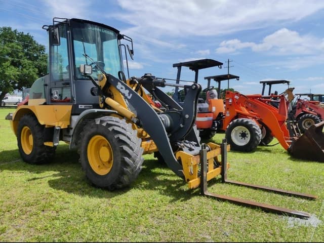 Image of John Deere 324J equipment image 1
