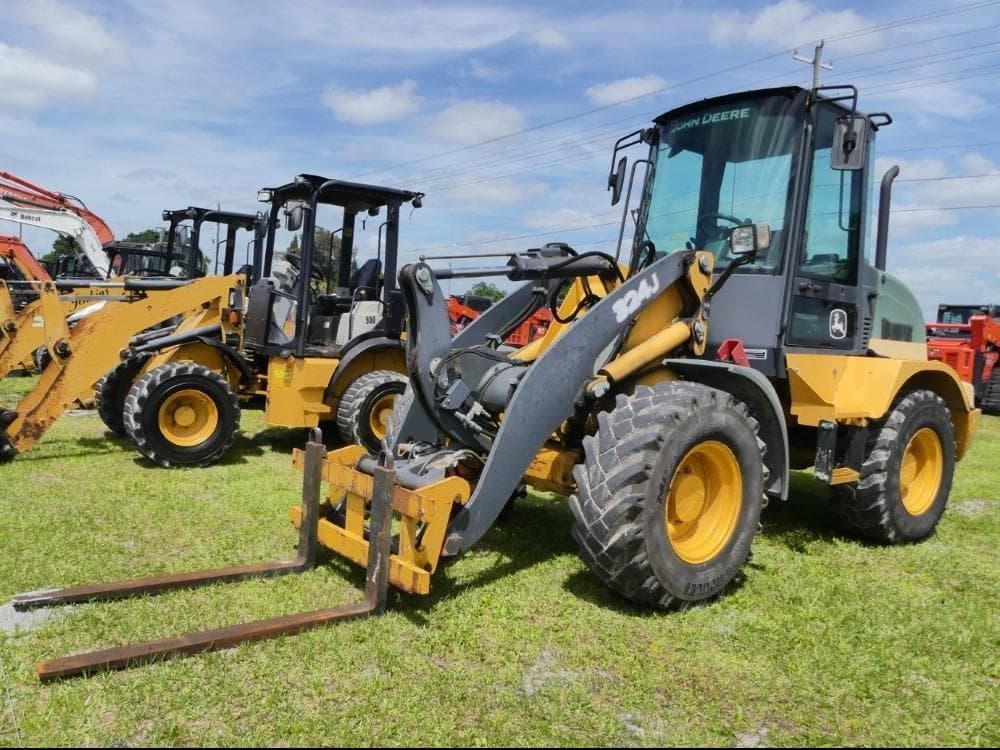 Image of John Deere 324J Primary image