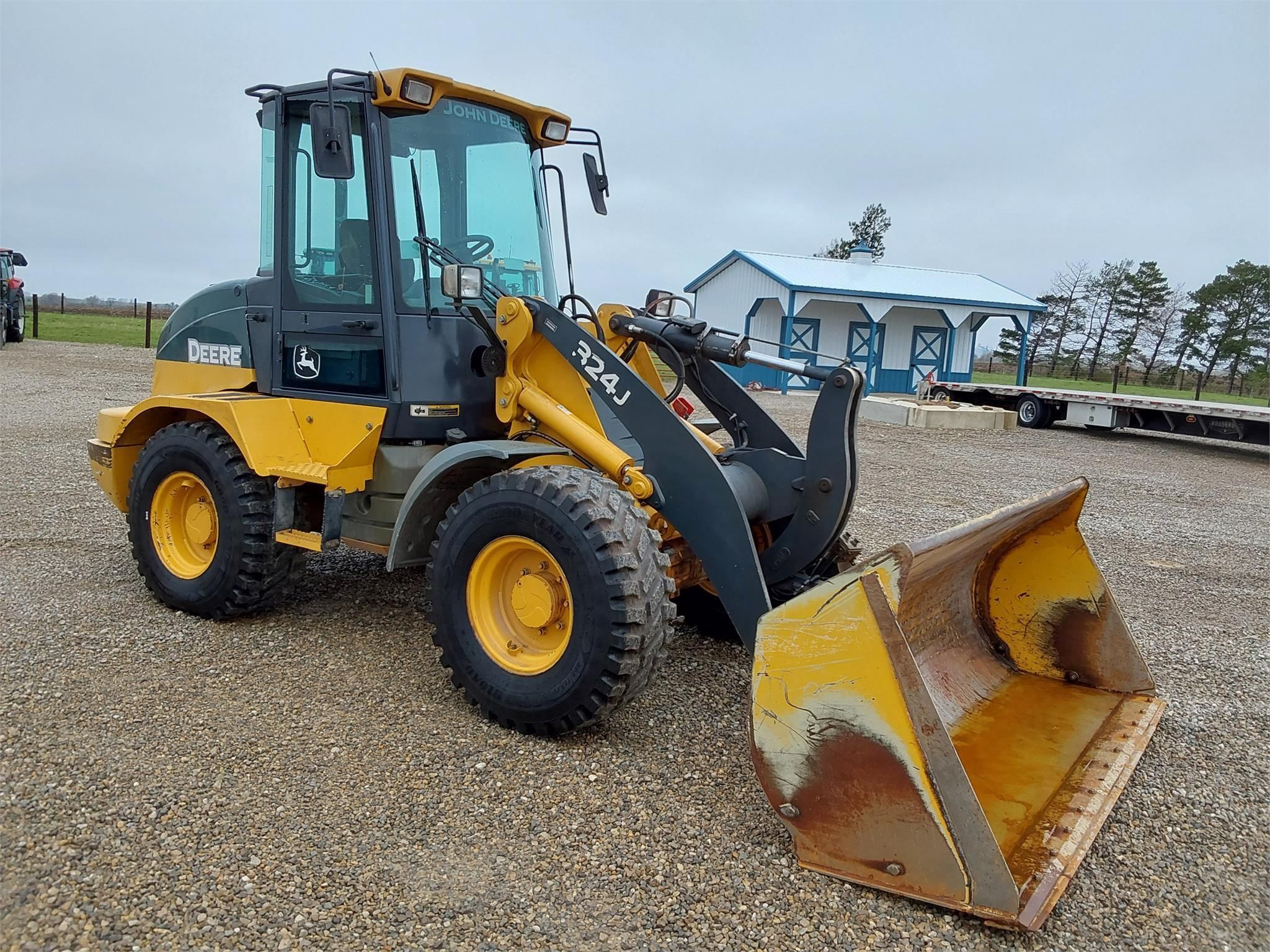 2014 John Deere 324J Equipment Image0