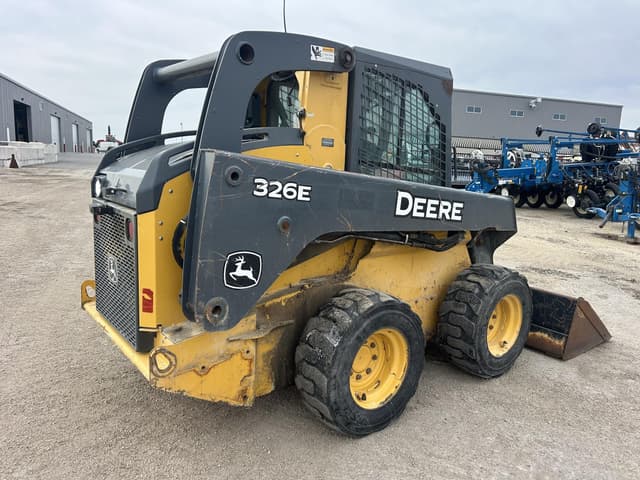 Image of John Deere 326E equipment image 4