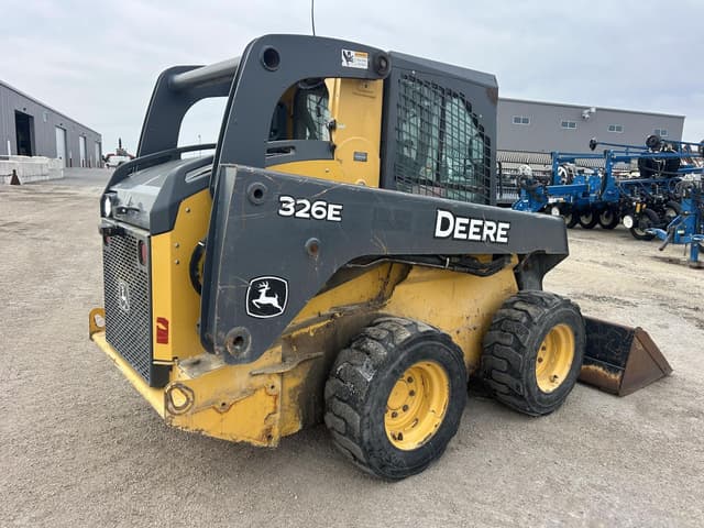 Image of John Deere 326E equipment image 3