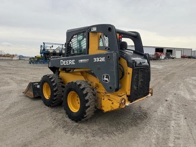 Image of John Deere 332E equipment image 2
