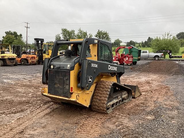 Image of John Deere 333E equipment image 4