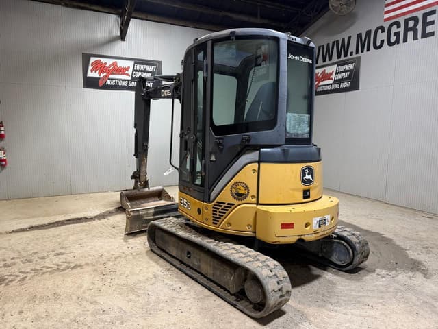 Image of John Deere 35D equipment image 2