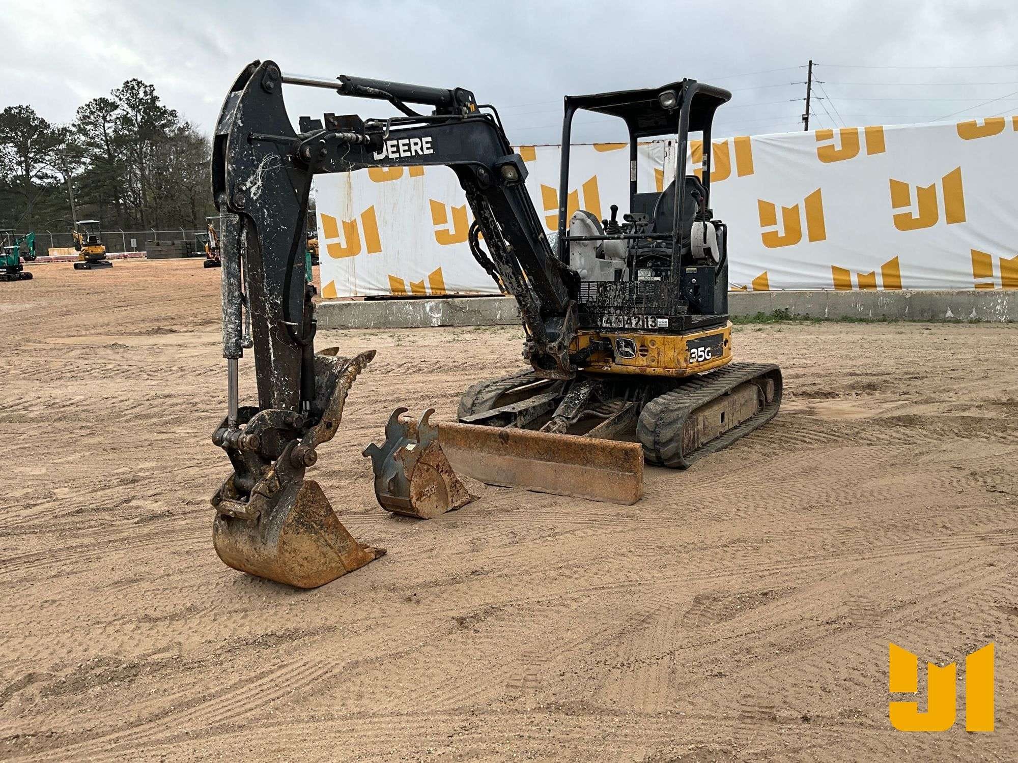 2014 John Deere 35G Equipment Image0