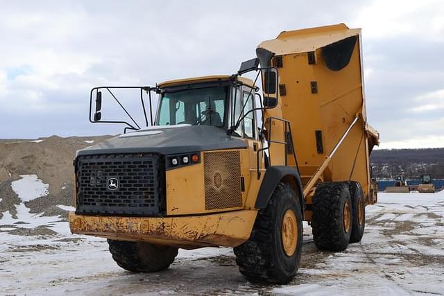 Image of John Deere 460E equipment image 2