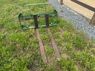 Image of John Deere 4720 equipment image 3