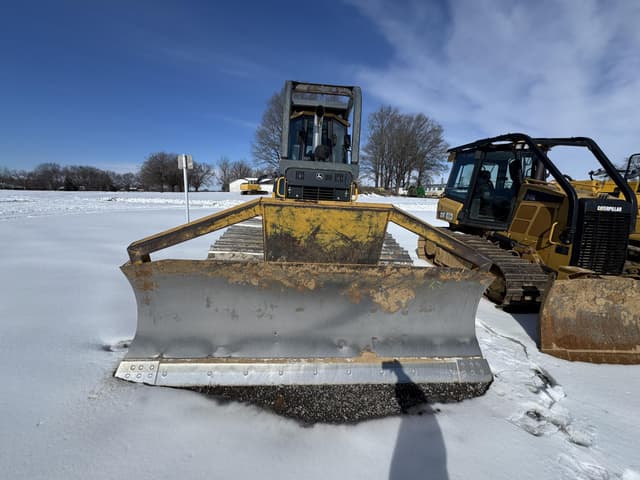 Image of John Deere 700K LGP equipment image 2