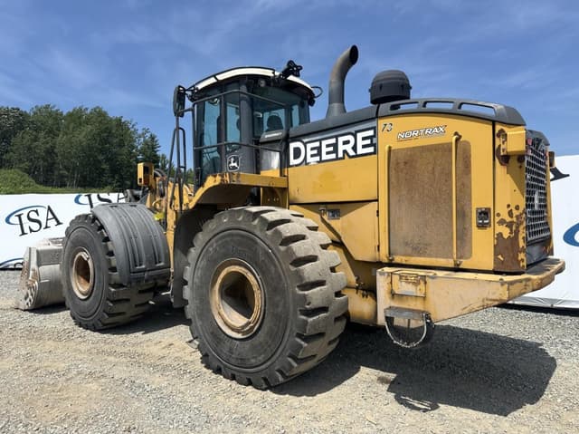 Image of John Deere 824K equipment image 2