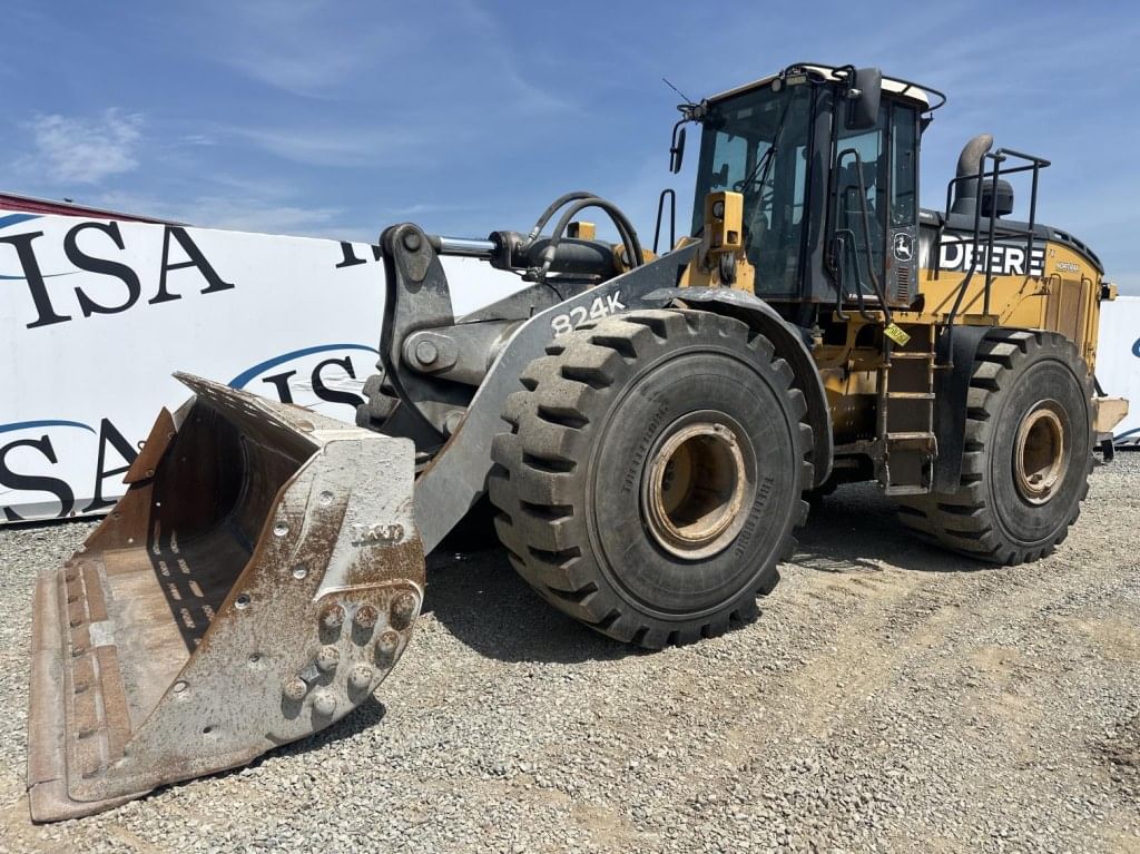 2014 John Deere 824K Equipment Image0