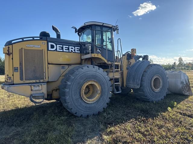 Image of John Deere 824K equipment image 4