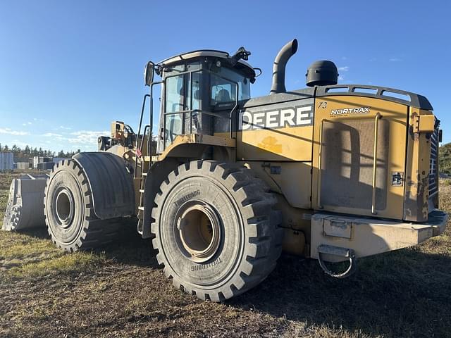 Image of John Deere 824K equipment image 2