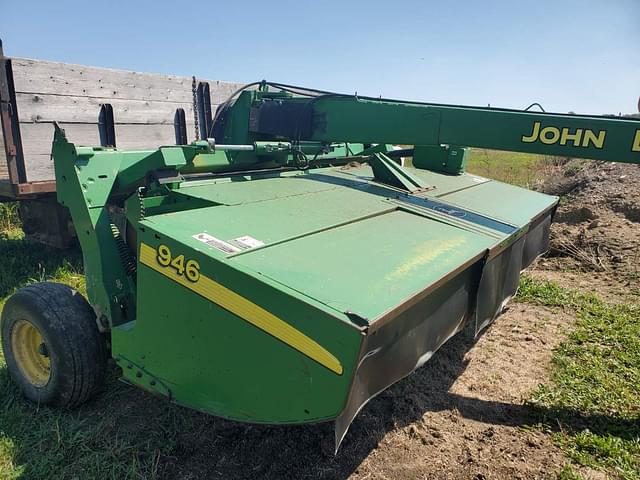 Image of John Deere 946 equipment image 4