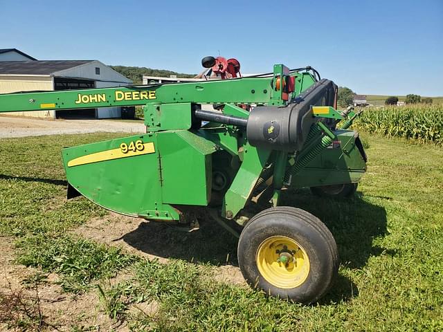 Image of John Deere 946 equipment image 3