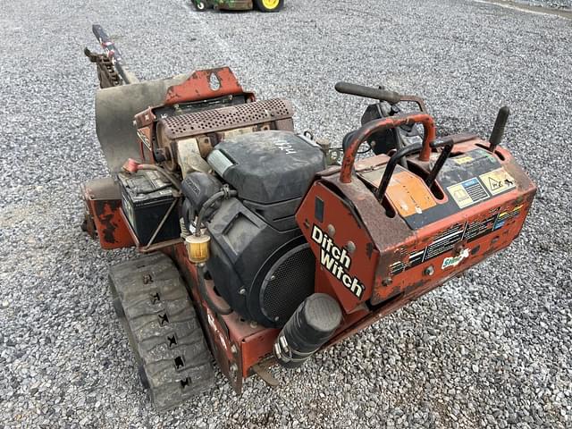 Image of Ditch Witch RT20 equipment image 2