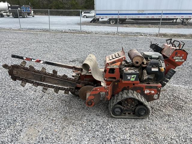 Image of Ditch Witch RT20 equipment image 1