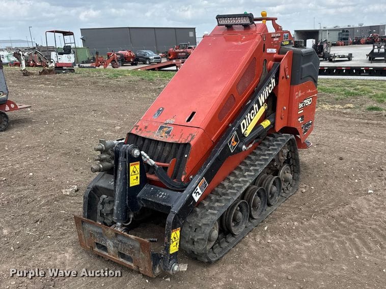 2014 Ditch Witch SK750 Equipment Image0