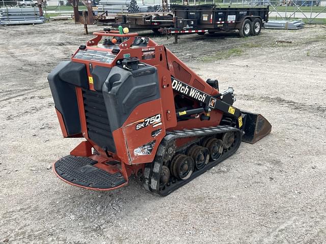 Image of Ditch Witch SK750 equipment image 4