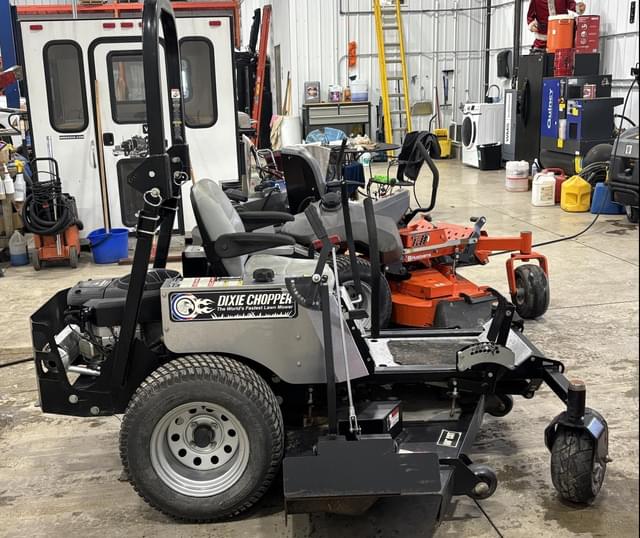 Image of Dixie Chopper Magnum equipment image 2