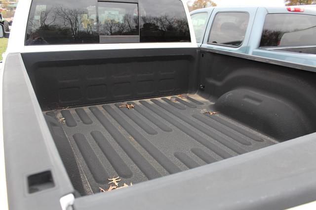 Image of Dodge Ram 1500 equipment image 2