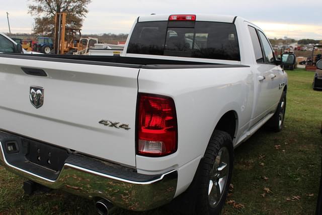 Image of Dodge Ram 1500 equipment image 4