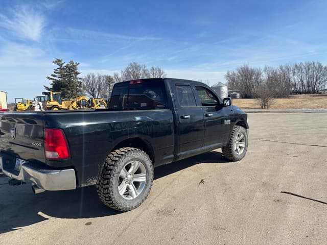 Image of Dodge Ram 1500 equipment image 3