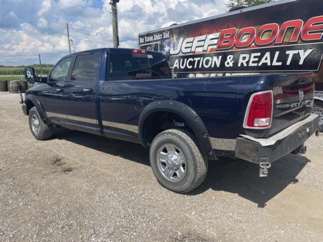 Image of Dodge Ram 2500 equipment image 2